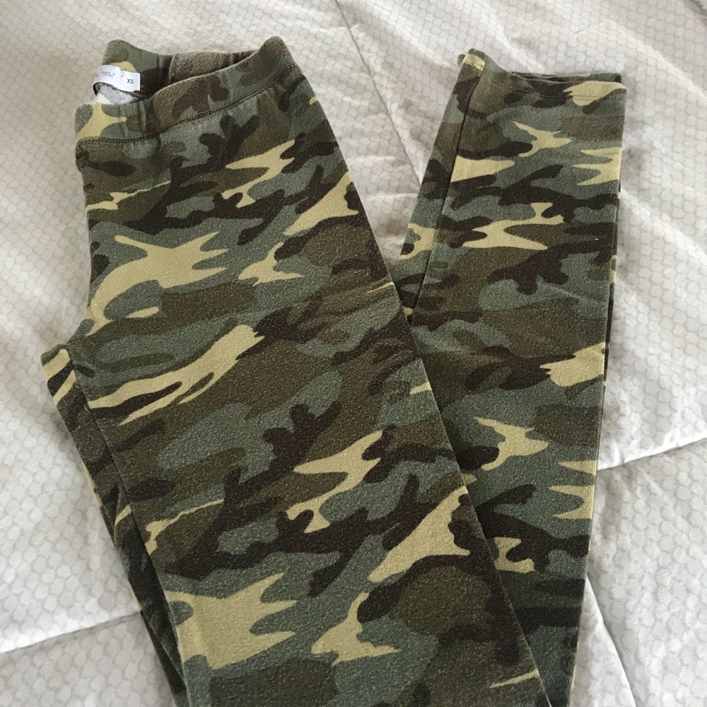 Alternative camouflage leggings